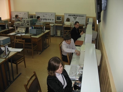 Лаборатория радиоэлектроники (ауд.302)